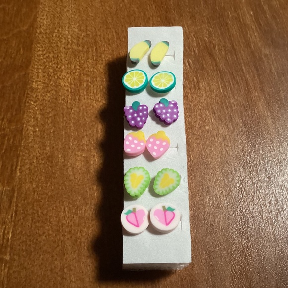 Polymer Clay Sliced Fruit/Fruit Stud Earrings Bundle New  6 pairs - Picture 5 of 8